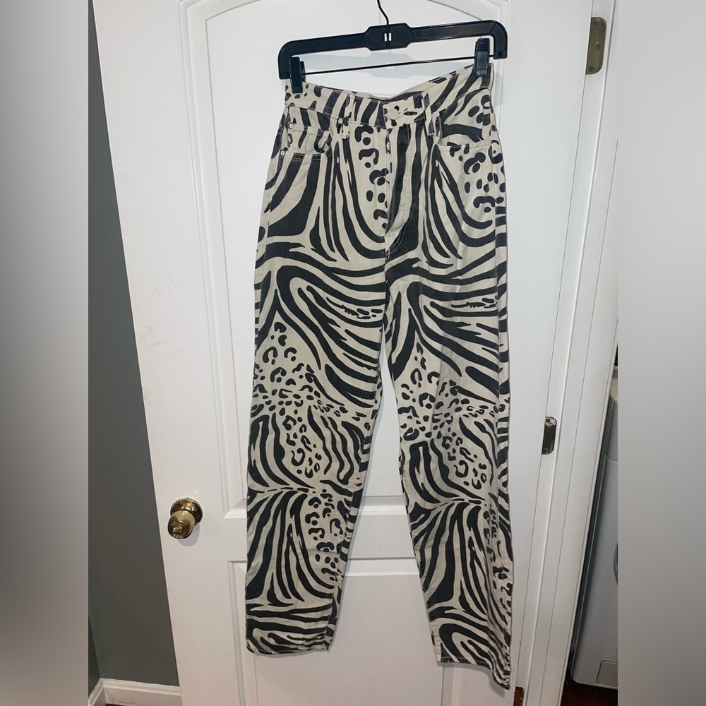 New High Waisted Curbside Heel in Animal Tracks MOTHER Size 25 Animal Tracks 🦓 - Picture 11 of 16